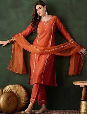 Floral embroidered sequinned straight kurta & trouser with dupatta 1