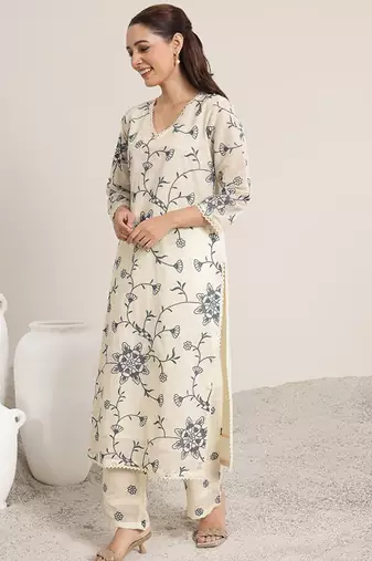 Floral embroidered regular kurta with trousers & with dupatta