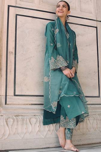 Floral embroidered thread work v-neck straight kurta with palazzo & dupatta