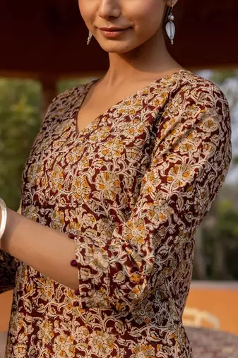 Floral printed cotton kurta with trousers