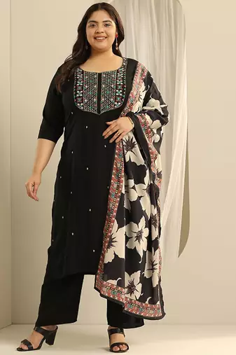 Plus size floral embroidered thread work kurta with trousers & dupatta
