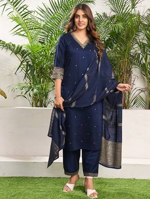 Floral embroidered v-neck thread work straight kurta with trouser and dupatta 1