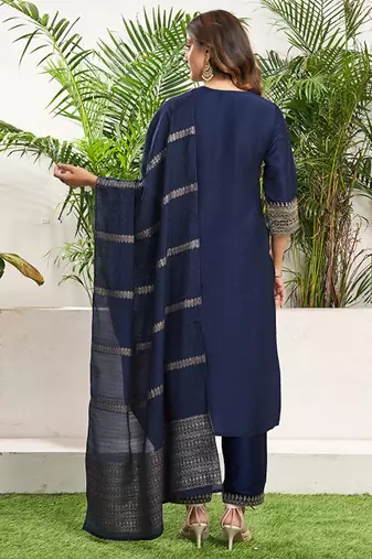 Floral embroidered v-neck thread work straight kurta with trouser and dupatta