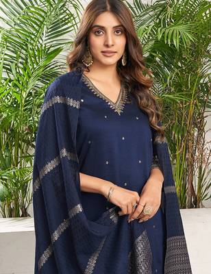 Floral embroidered v-neck thread work straight kurta with trouser and dupatta 4