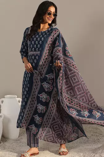 Floral printed notch-neck kurta with trousers and dupatta