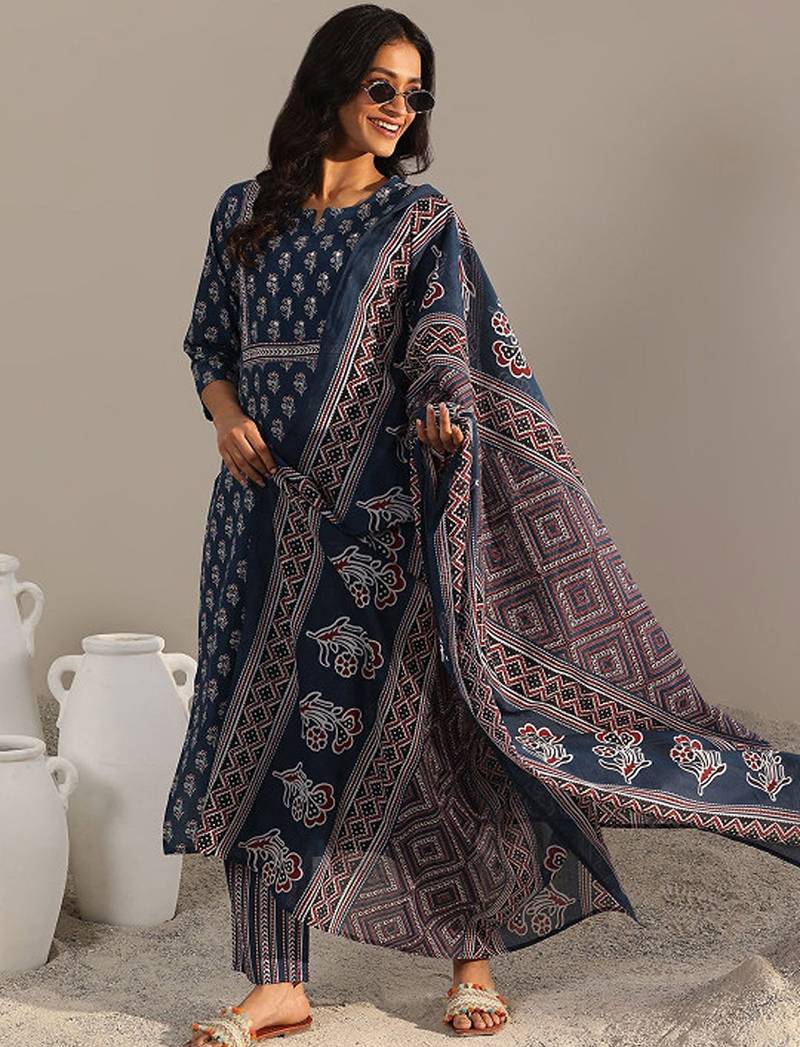 Floral printed notch-neck kurta with trousers and dupatta