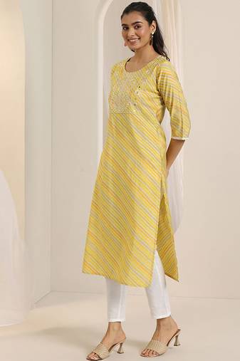 Leheriya printed thread work kurta
