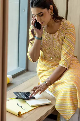 Leheriya printed thread work kurta