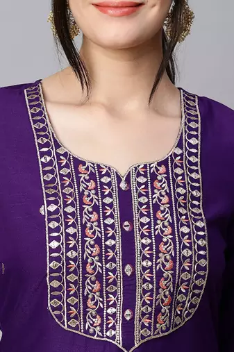 Floral embroidered regular kurta with trousers & dupatta