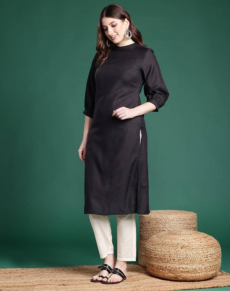 Three-quarter sleeves kurta