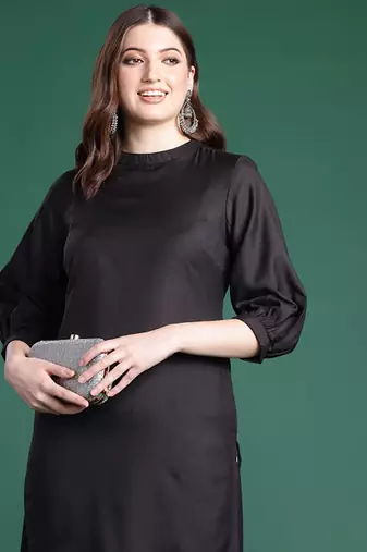 Three-quarter sleeves kurta