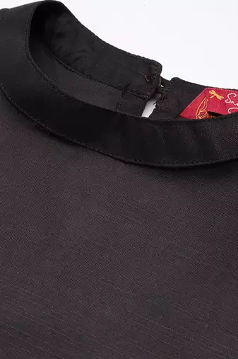 Three-quarter sleeves kurta