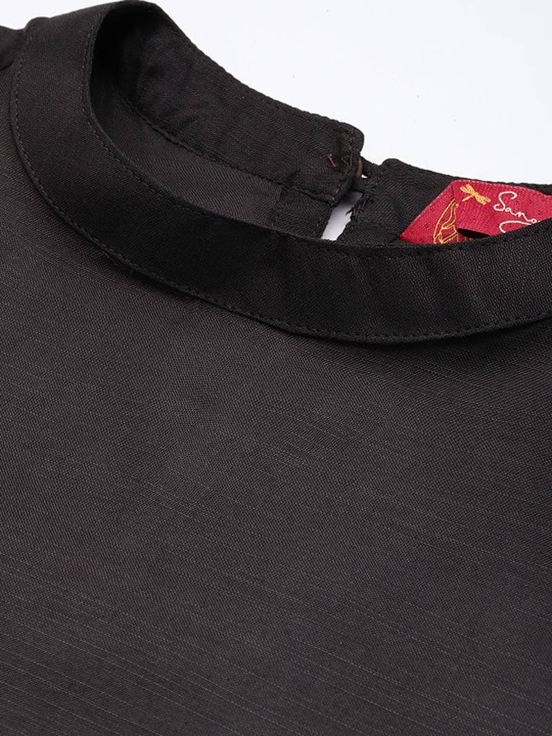 Three-quarter sleeves kurta