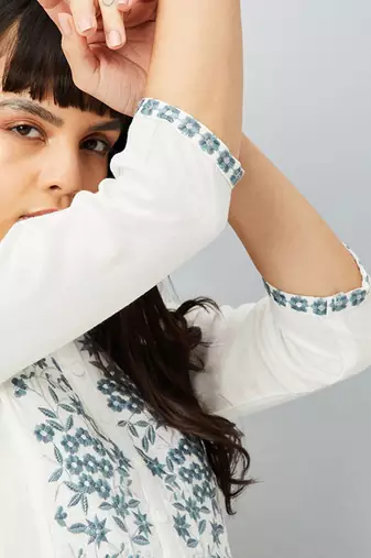 Floral round nek regular sleeves embroidered kurta