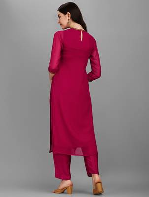 Ethnic motifs embellished straight sequinned kurta with trousers 3