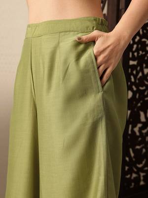 Floral yoke design thread work jashn kurta with palazzos & dupatta 3