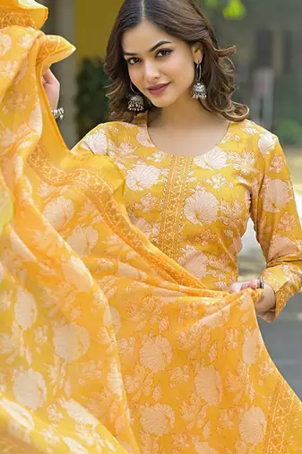 Floral printed regular kurta with trousers & with dupatta