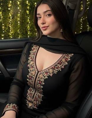 Ethnic motifs embroidered regular thread work kurta with trousers & with dupatta 2