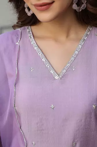 Lavender chinon embellished kurta with pant and dupatta