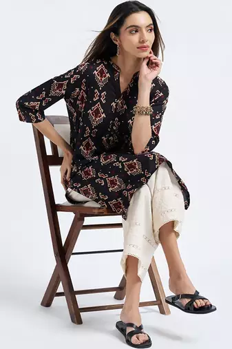 Floral printed cold-shoulder sleeves kurta