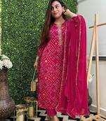 Bandhani printed sequinned straight kurta with trousers & dupatta