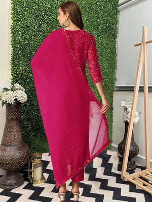 Bandhani printed sequinned straight kurta with trousers & dupatta 2