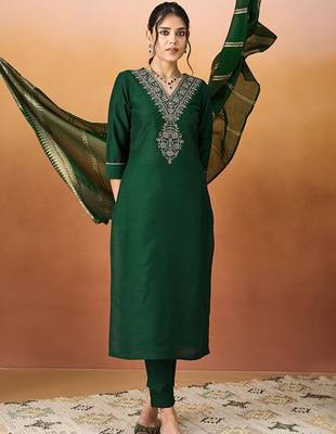 Ethnic motifs embroidered v-neck straight kurta with trousers & dupatta 1