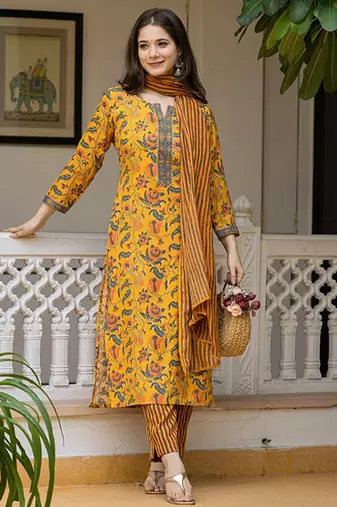 Floral printed regular cotton blend kurta with trousers with dupatta