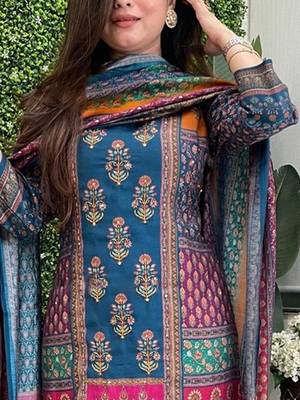 Floral printed round neck straight kurta with trousers & dupatta 2