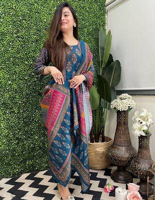 Floral printed round neck straight kurta with trousers & dupatta 3