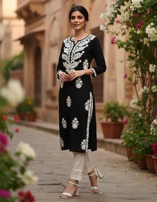 Floral embroidered notch neck chikankari straight kurta 3