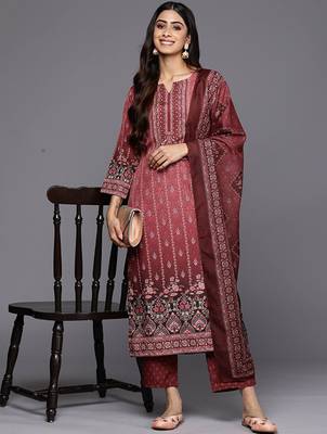 Floral printed notch-neck kurta with trousers and dupatta 1