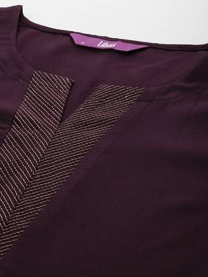 Yoke design regular thread work kurta with trousers 2