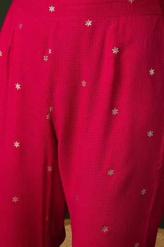 Pink floral printed v-neck straight kurta with trousers