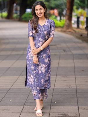 Floral printed regular kurta with trousers 1