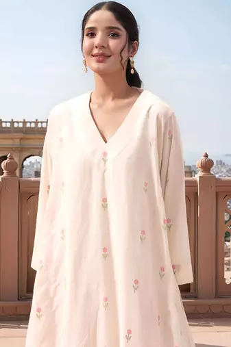 Floral printed v-neck three-quarter sleeves a-line kurta with palazzos