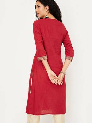 Geometric yoke design thread work cotton straight kurta 4