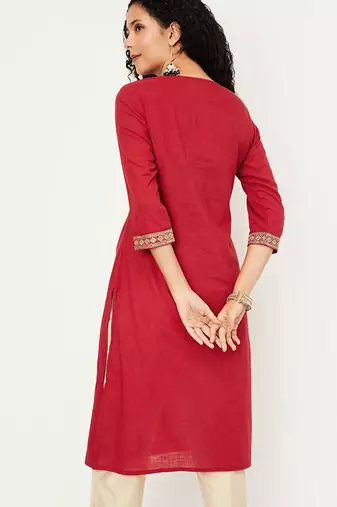 Geometric yoke design thread work cotton straight kurta
