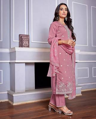 Ethnic motifs embroidered sequinned kurta with trouser & dupatta 3