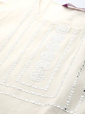 Off white yoke design mirror work kurta 3