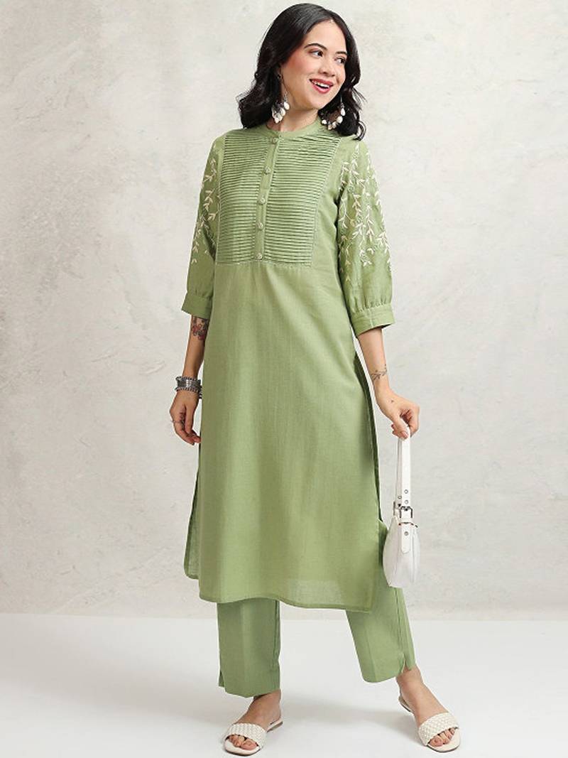 Floral embroidered regular thread work pure cotton republic day kurta with trousers