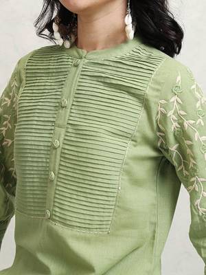 Floral embroidered regular thread work pure cotton republic day kurta with trousers 2