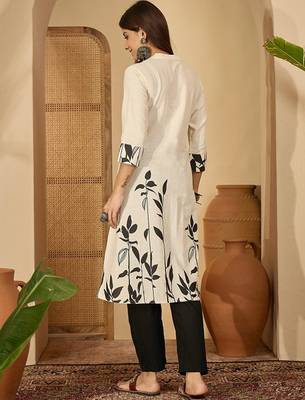 White tribal printed thread work floral kurta 4