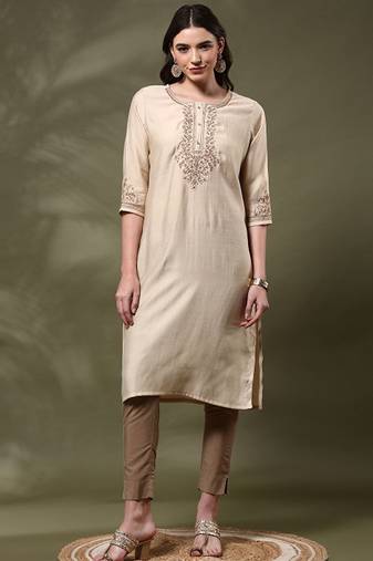 Floral yoke design thread work round neck straight kurta