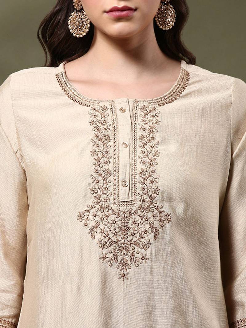 Floral yoke design thread work round neck straight kurta