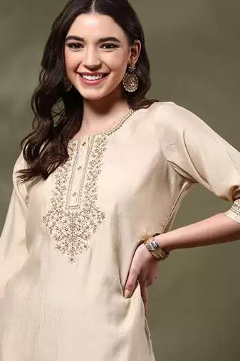 Floral yoke design thread work round neck straight kurta