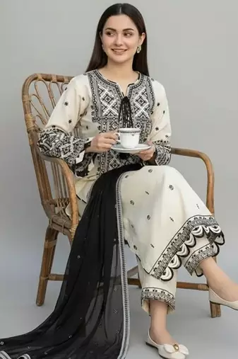 Ethnic motifs embroidered regular thread work kurta with trousers & with dupatta