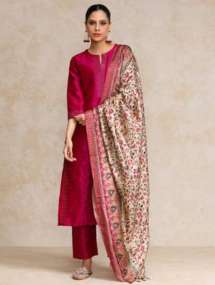 Pink zari work textured kurta with trouser and printed dupatta 1