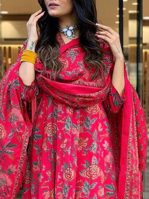 Floral printed v-neck anarkali kurta with palazzos & dupatta 2