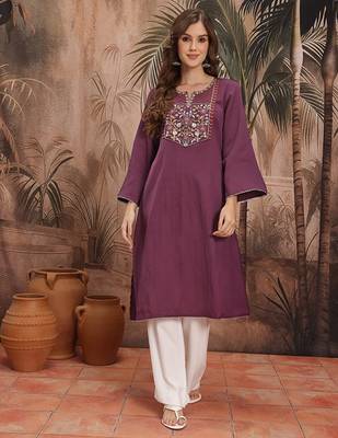 Floral yoke design flared sleeves thread work kurta 3